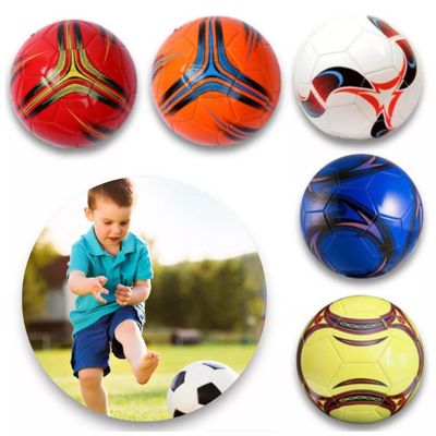 Kit Bola de Futebol Com Bomba Inflável Manual Sky