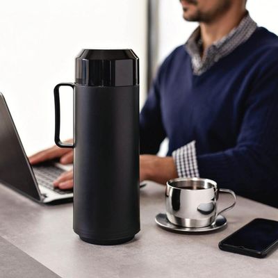 Garrafa Térmica 1L Tramontina Exata Plástico Preto com Ampola de Vidro Tampa Rosqueável