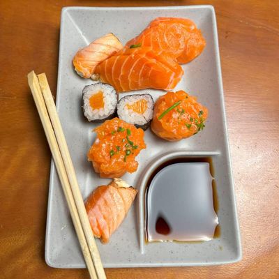 Prato Retangular 19cm Melamina com Molheira Sushi Lyor Tóquio Granilite Avulso
