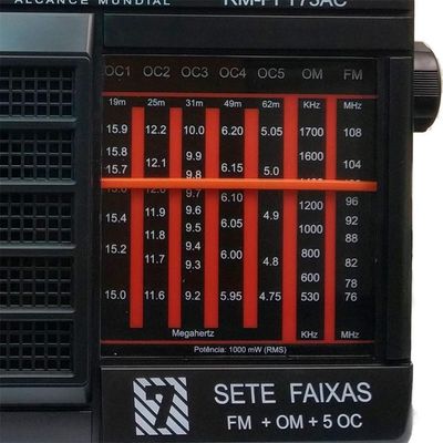 Rádio Portátil Motobras Pft73 7 Faixas Bivolt Preto Bilvolt