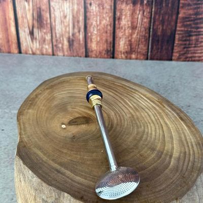 Bomba de Chimarrão Inox 23cm Bojo Rosca Mil Furos Pedra Azul Escovinha Bortonaggio