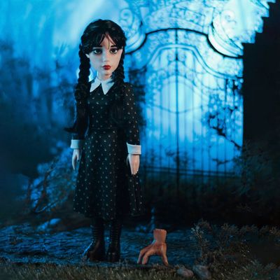 Boneca Wandinha Babybrink com Mãozinha