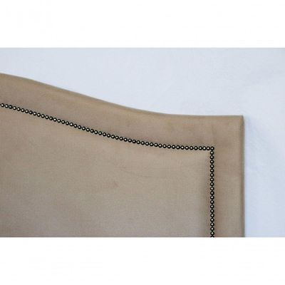Cabeceira Queen Curva Luxo 160x60 Suede Bege - Tachas Fumê
