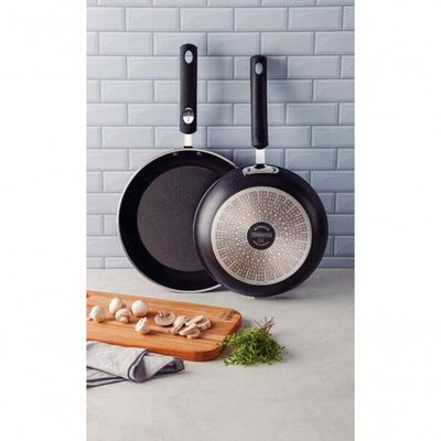 Frigideira Tramontina Mônaco Induction Com Revestimento Interno E Externo Antiaderente Starflon Premium Preto 24cm