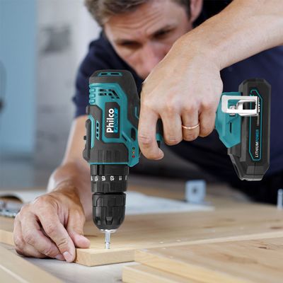 Parafusadeira Philco PPF21M Maleta + Fenda e Philips 21V Bateria