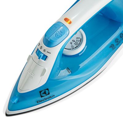 Ferro de Passar Roupa a Vapor e a Seco Electrolux Easyline com Base Antiaderente (SIE60) 220V