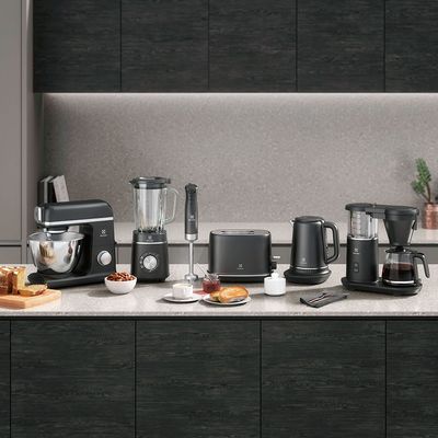 Torradeira Elétrica Electrolux Inox Preta Expert com 7 Níveis de Tostagem (TOP70) 127V