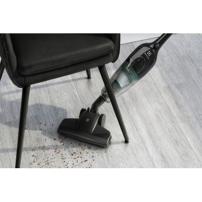 Aspirador de Pó Vertical com Fio Electrolux 1100W 2 em 1 Filtro HEPA Preto (STK12) 220V