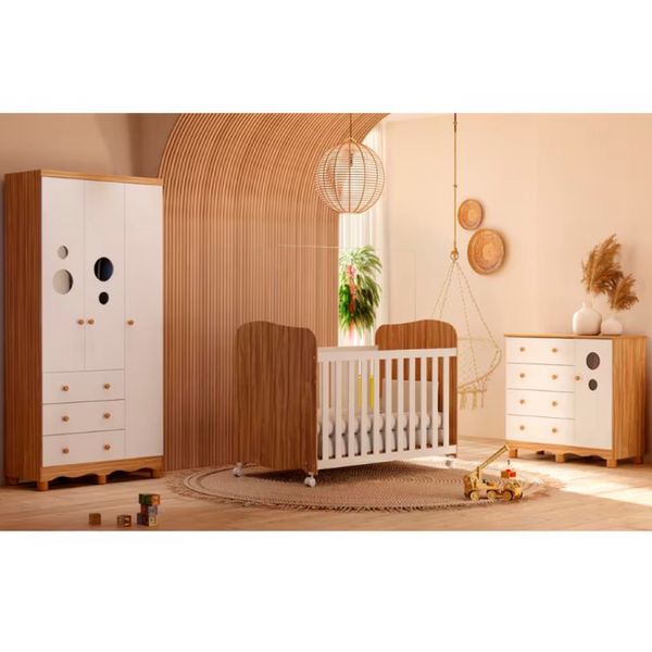 Guarda-Roupa Infantil Peroba Móveis Duda 3 Portas, 3 Gavetas + Cômoda Duda Plus 5 Gavetas + Berço Americano Duda com Suporte Mosqueteiro Branco e Amêndoa