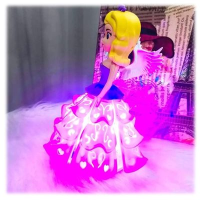 Boneca Princesa Dançarina com Luzes e Som - Arktoys