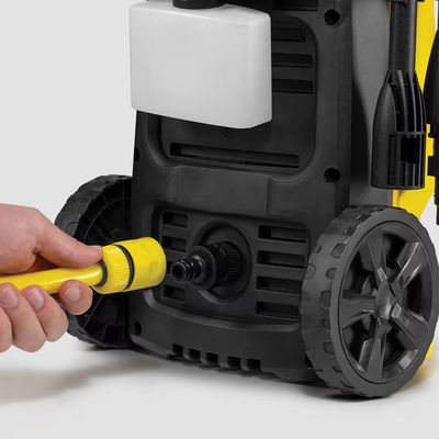 Lavadora de Alta Pressão Wash Jet 1500psi 1400W com Aplicador de Detergente e Porta Acessórios Integrado Kärcher Amarela Preta Amarelo e Preto / 110V