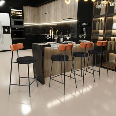 Kit 03 Banquetas Baixa Cozinha Sala Jantar Bancada Milão L02 Couríssimo Camel Linho Chumbo- Lyam Decor
