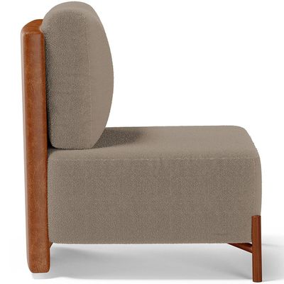 Poltrona Decorativa Sala Estar Living Pés Madeira Hungria L02 Couríssimo Camel Bouclê Bege - Lyam
