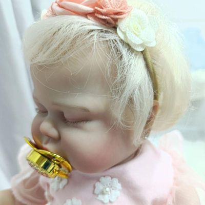 Bebê Reborn Menina Dormindo Cabelo Implantado Fio A Fio Super Realista