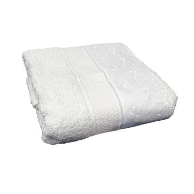 Toalha de Banho Melody com Renda Naira Bouton Fendi