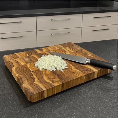 Tábua de Corte Profissional em Madeira Teca 32x25cm Para Cozinha Gourmet