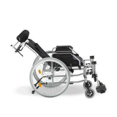 Cadeira de Rodas D700 Reclinável em Alumínio Dobrável até 130 Kg Dellamed 40 / Preto