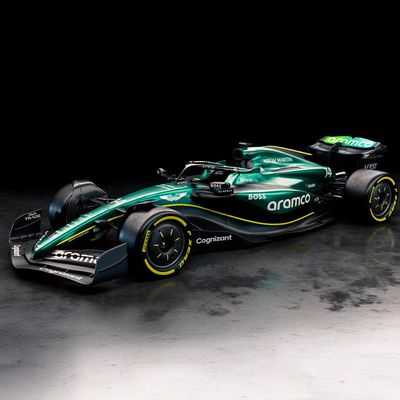 Carrinho de Controle Remoto 7 Funções Aston Martin 1:14