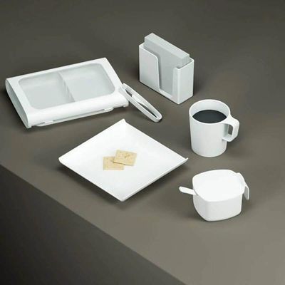 Conjunto Jarra de Suco 2L com Tampa e 6 Canecas de Plástico Empilhável 250ml Branco Coza