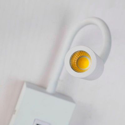 Arandela Nordecor Aine Usb Led Com Interruptor Bivolt Branco 3000k