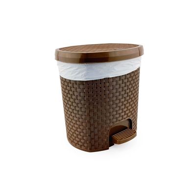 Kit 2 Lixeiras Rattan C/ Tampa Abertura Pedal Plástico Capacidade de 6 Litros Para Cozinha Escritório Marrom