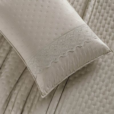 Kit Cobre Leito Colcha Bouclê Queen Laise Bordada Micropercal 200 Fios 3 Peças - Bege Taupe