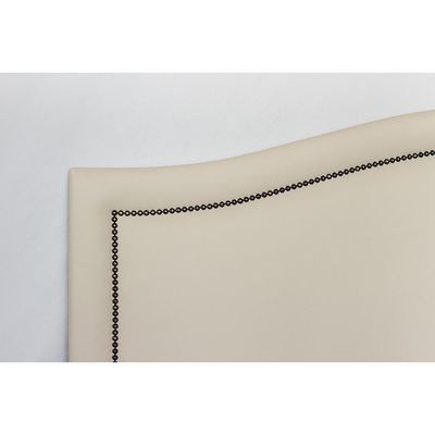 Cabeceira Queen Curva Luxo 160x60 Courino Off White - Tachas Fumê