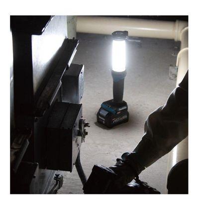Lanterna De Led 40v Sem Bateria Sem Carregador Ml002g Makita