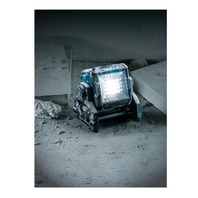 Lanterna De Led A Bateria 40v Ml003g Makita