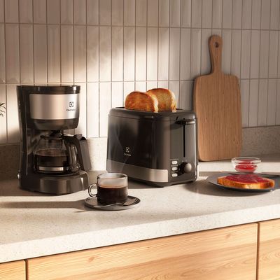 Kit Cafeteira 15 Xícaras e Torradeira Elétrica 8 Níveis Electrolux Efficient Inox (ECT10) 220V