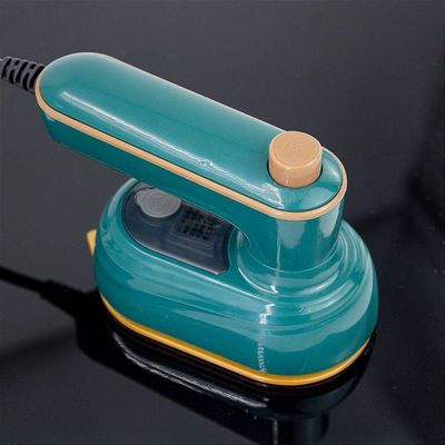 Mini Ferro De Passar Roupa Giratorio Portatil A Vapor Viagem Cabe Na Mala