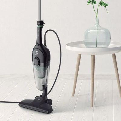 ASPIRADOR DE PÓ ELECTROLUX 1100W 2 EM 1 COM FILTRO HEPA PRETO 127V STK12