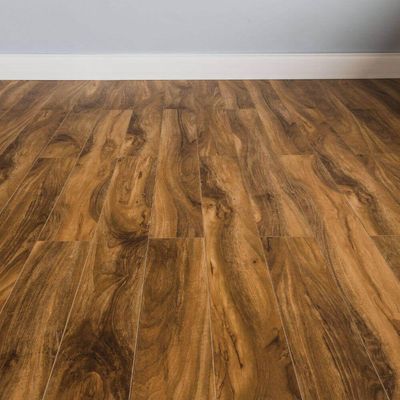 Piso Laminado Premium Artisan Cumaru Honey - Resistente à Umidade E Com Manta Acústica