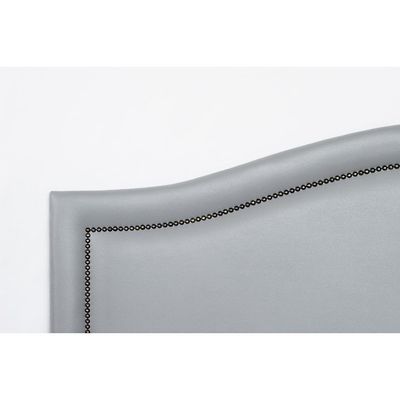 Cabeceira Casal Curva Luxo 140x60 Courino Cinza - Tachas Fumê