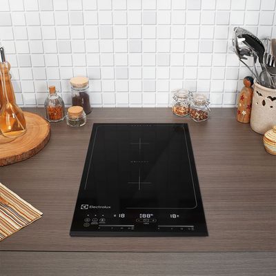 Cooktop 2 Bocas de Indução Electrolux com Unicook e Painel Touch (IC30) 220V