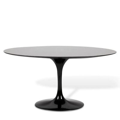 Mesa de Jantar Saarinen Oval 137x90 cm Laqueada Preto