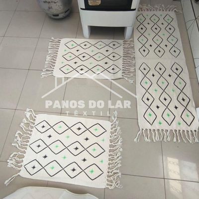Kit Jogo De Passadeira Tapete De Cozinha Grande 3 Peças Estampado Com Nozinho Tecido Grosso Modelo Estrelinhas Coloridas