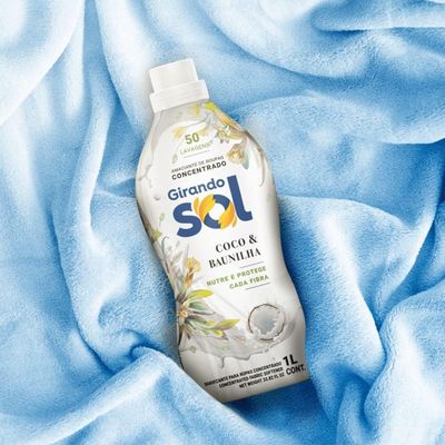Kit 2 Amaciante Concentrado Roupas Delicadas Girando Sol Coco com Baunilha 1,5 Lts