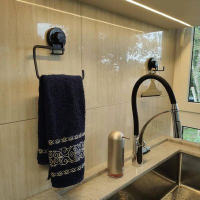 Kit Toalheiro e Porta Papel Higiênico com Ventosa Preto Fosco Faciliti Schmitt Acessórios Banheiro