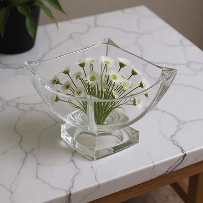 Centro de mesa em cristal com pé L'Hermitage Noble 20,8x18,5cm: Brilho e elegância para sua decoração