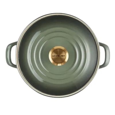 STOCKPOT LE CREUSET EM AÇO INOX ESMALTADO 22CM 7,6L PEGADOR DOURADO THYME 56000081732003