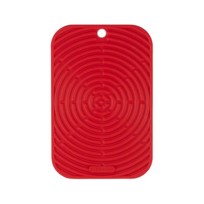 SUPORTE LE CREUSET RETÂNGULAR DE SILICONE VERMELHO 24CM 93005000060000