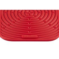 SUPORTE LE CREUSET RETÂNGULAR DE SILICONE VERMELHO 24CM 93005000060000