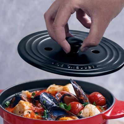 TAMPA LE CREUSET INTERNA PARA PANELA DE ARROZ EM CERÂMICA 18,5CM 72335