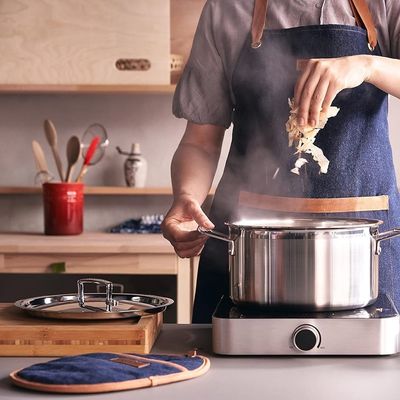 SUPORTE LE CREUSET PARA PANELAS EM ALGODÃO JEANS DARK BLUE DENIM 45200007760800