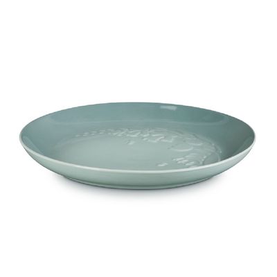 PRATO RASO LE CREUSET JARDIN 22CM SPHERE EM CERÂMICA COM RELEVO SEA SALT 80046227170003