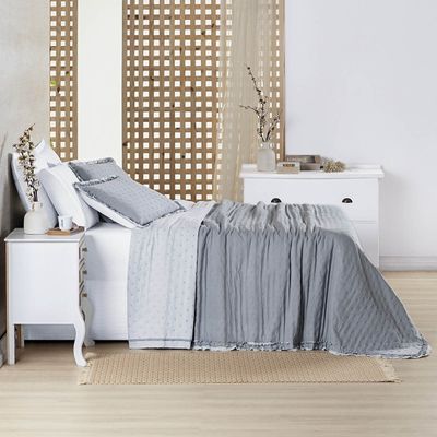 Kit Cobre Leito Colcha Vitta Casal Padrão Matelado c/ Babadinhos 200 Fios 3 Peças Cinza
