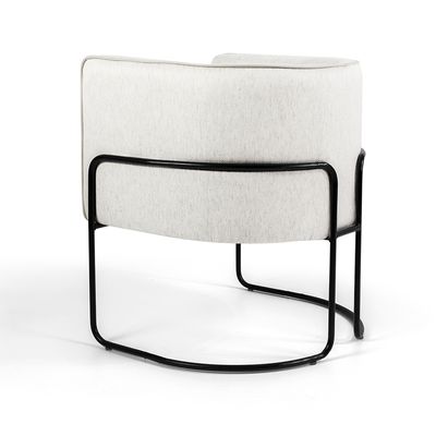 Poltrona Betina Linho Creme A-48 Base de Aço Preto - D'Rossi