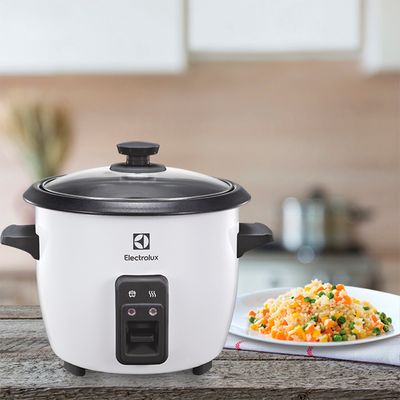 Panela Elétrica de Arroz Easyline RCB50 7 Xícaras Electrolux Branco / 110V