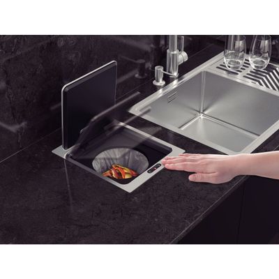 LIXEIRA TRAMONTINA DE EMBUTIR COM SENSOR NEXT EM AÇO INOX E PLÁSTICO 5L 94518/305